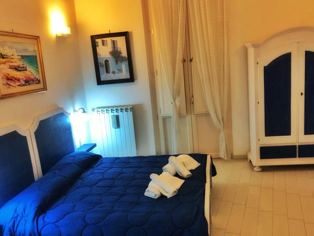 Palazzo Salia Bed & Breakfast Lecce Exterior foto