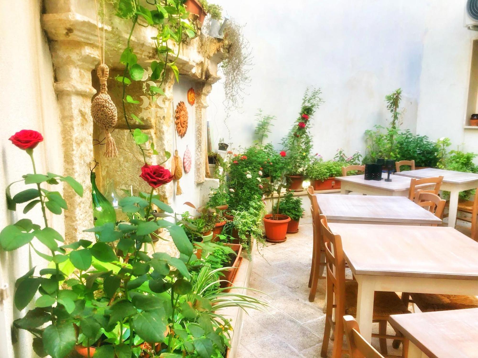 Palazzo Salia Bed & Breakfast Lecce Exterior foto